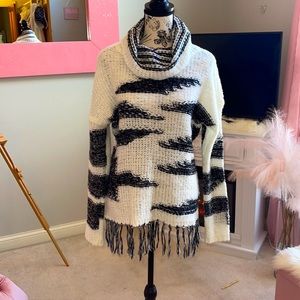 Black & Cream Knitted Sweater Designed by VENUS